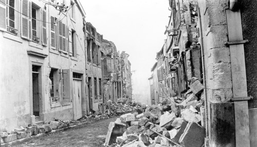 The city of Verdun in ruins, 1916