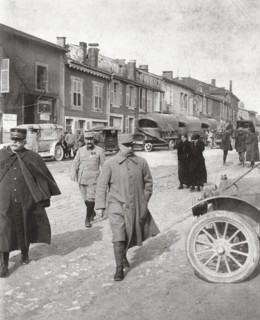 Le général Joffre et le général Pétain à Verdun