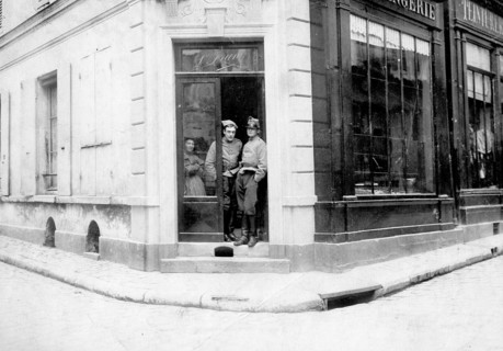 La grève des boulangers en septembre 1906 à Meaux, au sujet du repos hebdomadaire et du salaire qui