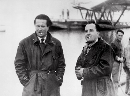 Engagé dans l'armée de l'air en 1920, Jean Mermoz (1901-1936) obtint son brevet de pilote un an