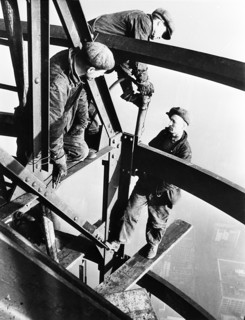 Aout 1912 le travail du " batiment "a New York au cinquantieme etage.