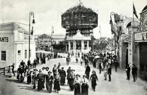 Postcard representing the "Plain of Attractions",
during the World Fair in Brussels in 1910