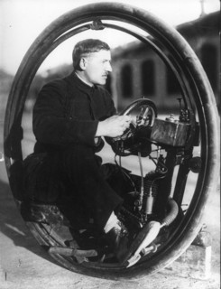 One-wheel motorcycle