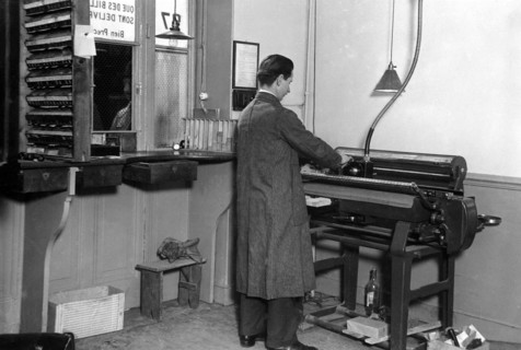 Distributeur de billets en 1929