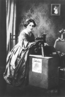Machine for shoe and slipper stitching