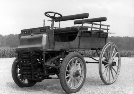 Georges Latil, car