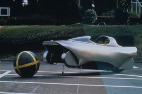 Véhicule Toyota avec rooue-ballon