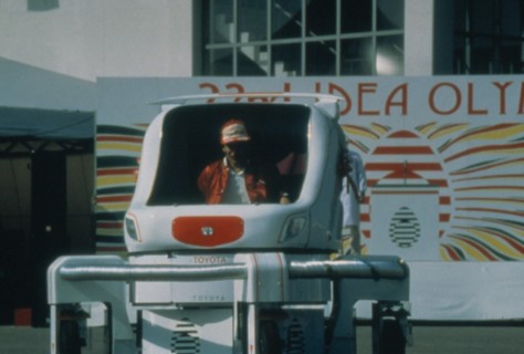 Free moving mode car