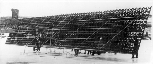 Prototype of a multiplan aircraft in 1909