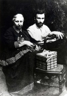 Portrait d'Irène et Frédéric Joliot-Curie, physiciens français.
