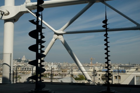 Vue sur les toits de Paris depuis le Centre Georges Pompidou à Paris