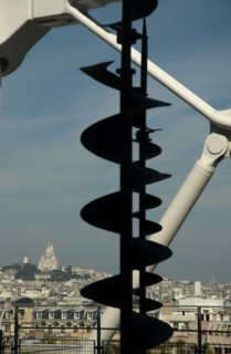 Vue sur les toits de Paris depuis le Centre Georges Pompidou à Paris