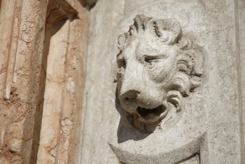 2009, détail basilique Saint Marc, tete de lion, Venise
