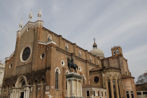 2009, église Saint Jean et Paul, statue équestre du condottiere  Bartoloméo Calleoni, Venise