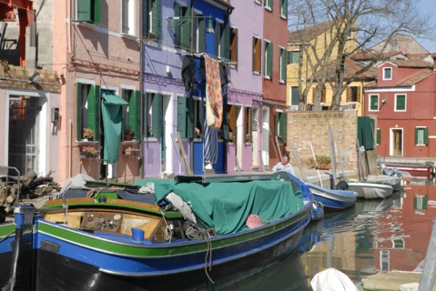 2009, Burano, canal, façades, ile de la lagune de Venise, Venise