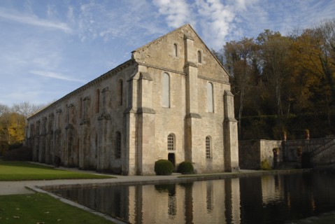 Abbaye Cistercienne édifiée au 12eme siecle, Abbaye de Fontenay, Cote d'Or, octobre 2009
