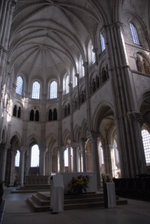 Bourgogne, interieur Basilique de Vezelay, octobre 2009