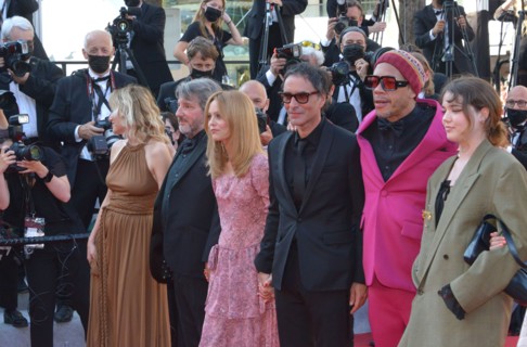Montée des marches du film "De son vivant"