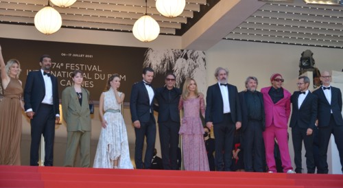 Montée des marches du film "De son vivant"