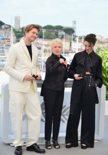 Photocall du film "Des Etoiles à midi", Festival de Cannes 2022