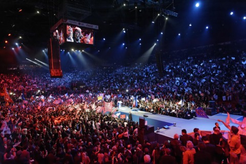 Meeting de François Hollande au Palais Omnisports de Paris Bercy