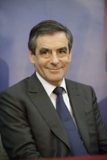 François Fillon candidat à  la présidence de l'UMP