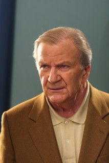 Pierre Mondy dans la série "Les Cordier, juge et flic"