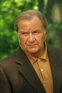 Pierre Mondy dans la série "Les Cordier, juge et flic"