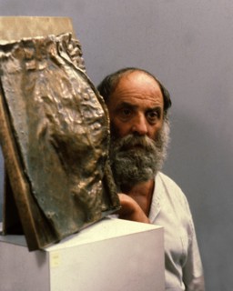 César
