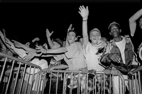 Les fans du groupe IAM devant l'Olympia, 30 avril 1994
