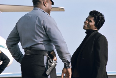 James Brown à l'aéroport de Long Island