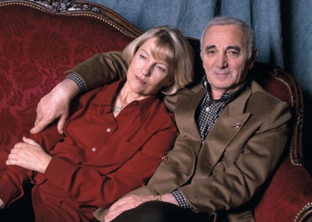 Charles Aznavour et son épouse