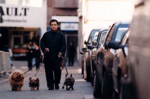 Azzedine Alaïa et ses chiens