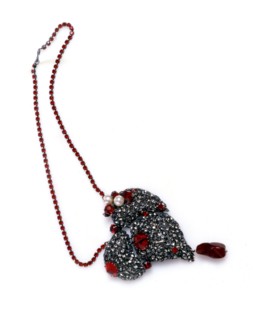 Objet de la collection personnelle d'Yves Saint-Laurent : coeur fétiche