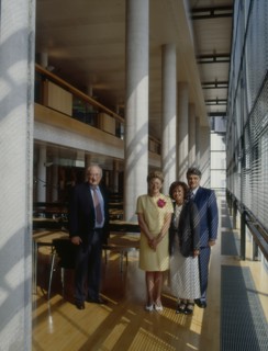 Françoise Barré-Sinoussi, Pierre Tiollais, Gérard Orth, et Marilyne Sasportes