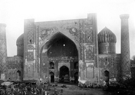 Samarcande, La madrassa (école religieuse) Chir-Dar