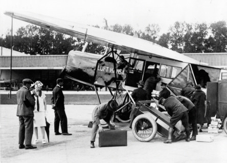 Premier vol assuré par la compagnie aérienne allemande Lufthansa