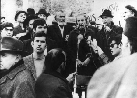 Golda Meir devant le mur des lamentation, 1970