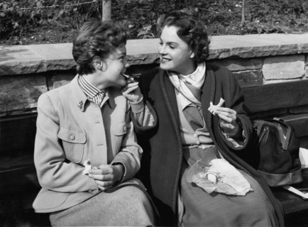 Romy et Magda Schneider