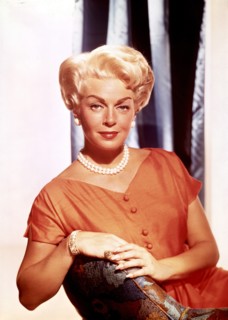 Lana TURNER