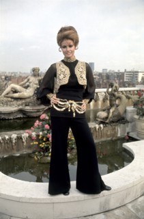 Raquel WELCH