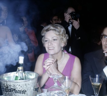 Ruth LEUWERIK, 1974
