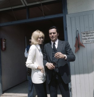 Alain DELON and Mireille DARC in Daglfing