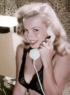 Marilyn MONROE in bra