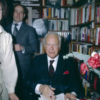Curd JÜRGENS stellt sein neues Buch vor