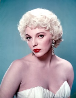 Joan COLLINS, portrait