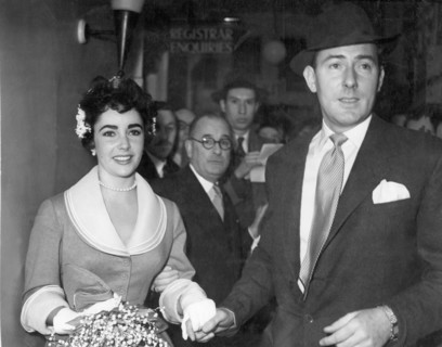Elizabeth TAYLOR and Michael WILDING at their wedding, 1952