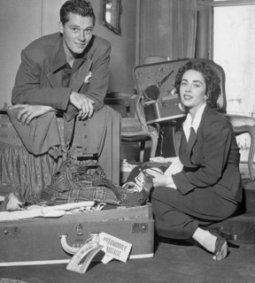 Elizabeth TAYLOR and Conrad HILTON Jr.