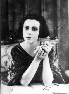 Asta NIELSEN