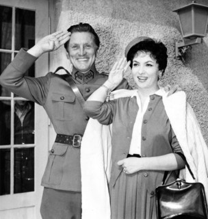 Kirk DOUGLAS, Gina LOLLBRIGIDA, 1957